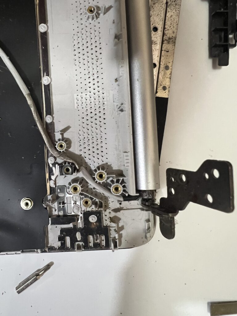 computer-hinge-repair-jamaica